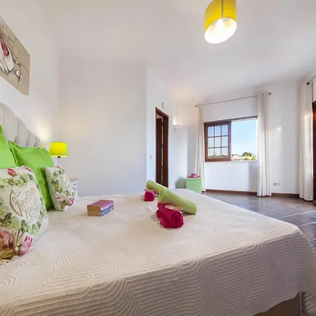 Βίλα Villa In Gale Near Stunning Sandy Beaches Αλμπουφέιρα