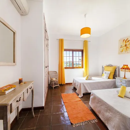 Βίλα Villa In Gale Near Stunning Sandy Beaches