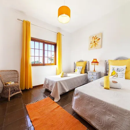 Βίλα Villa In Gale Near Stunning Sandy Beaches Αλμπουφέιρα