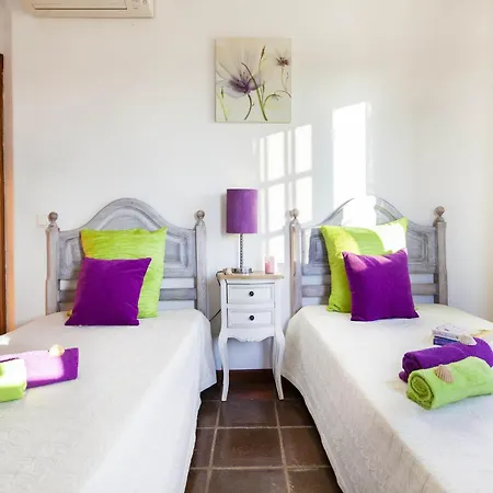 Villa In Gale Near Stunning Sandy Beaches *