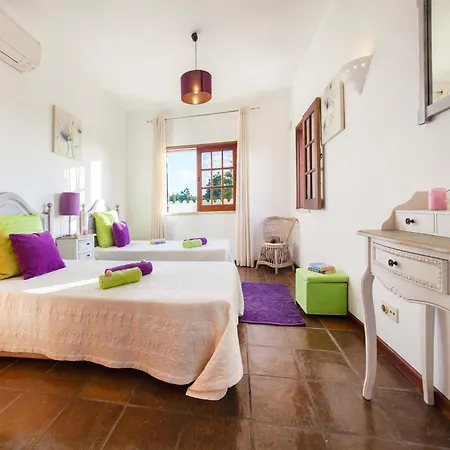 Villa In Gale Near Stunning Sandy Beaches Βίλα