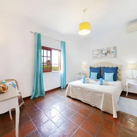 Βίλα Villa In Gale Near Stunning Sandy Beaches Αλμπουφέιρα