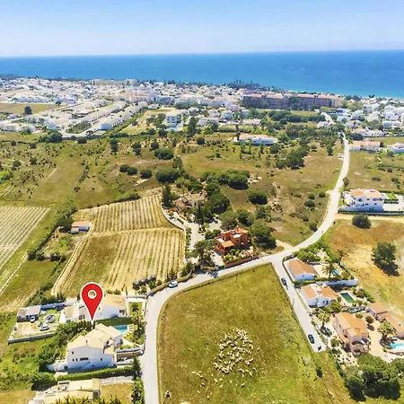 Villa In Gale Near Stunning Sandy Beaches Αλμπουφέιρα