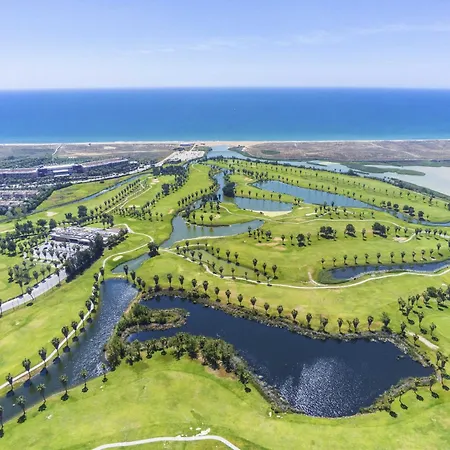 Villa In Gale Near Stunning Sandy Beaches فيلة